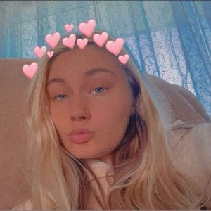 Meet your Posher, Hailey